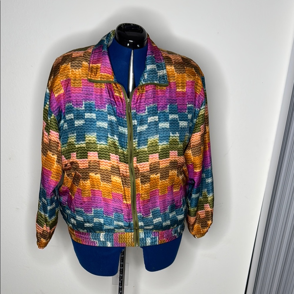 East West Silks Vintage Colorful Zigzag Bomber Jacket 100% genuine silk medium
